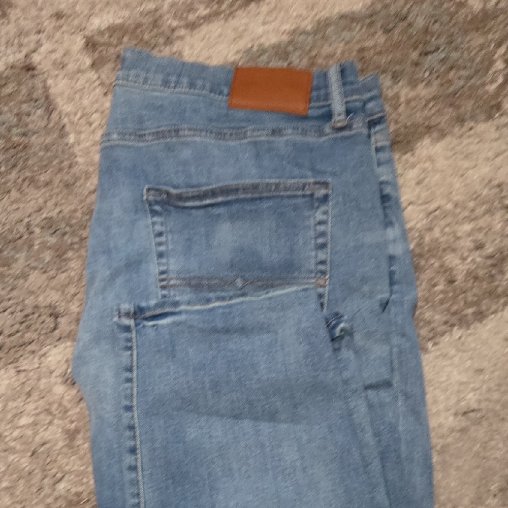 Lucky Brand Blue Straight Jeans with Worn-In Look
